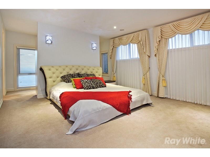 5 Sagan Court, Glen Waverley VIC 3150