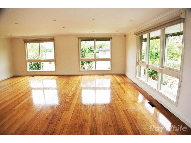 19 Leatherwood Crescent, Wheelers Hill VIC 3150