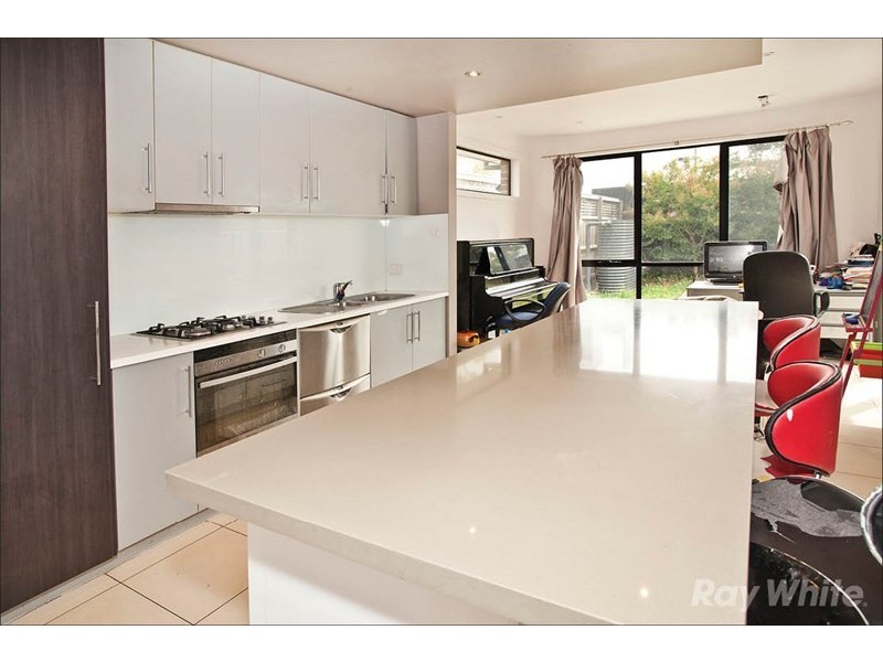 35 Autumn Terrace, Clayton South VIC 3169