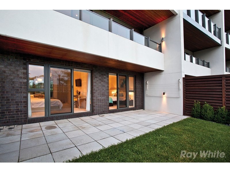 36 Waverley Park Drive, Mulgrave VIC 3170