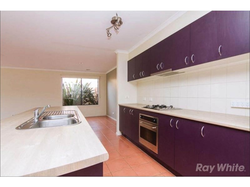 28 Edinburgh Drive, Skye VIC 3977