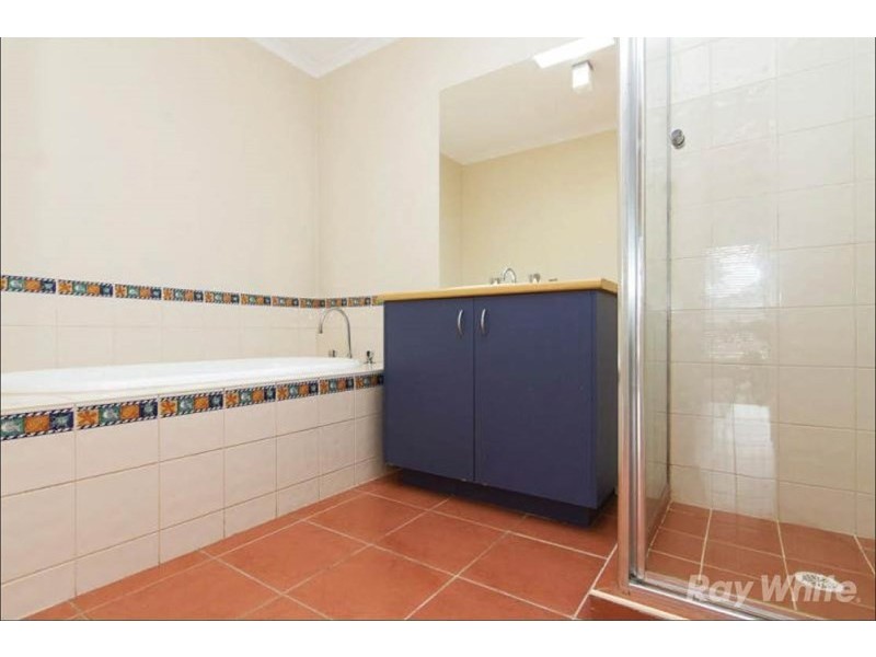 28 Edinburgh Drive, Skye VIC 3977