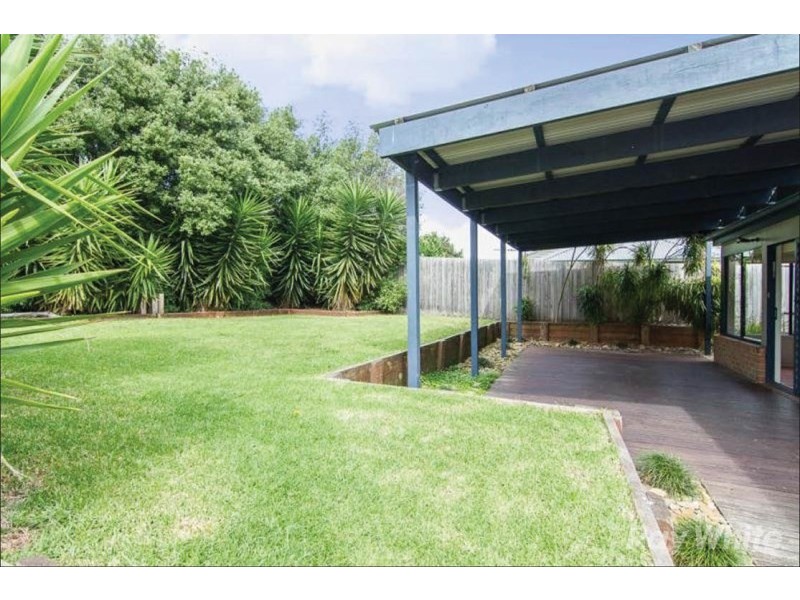 28 Edinburgh Drive, Skye VIC 3977