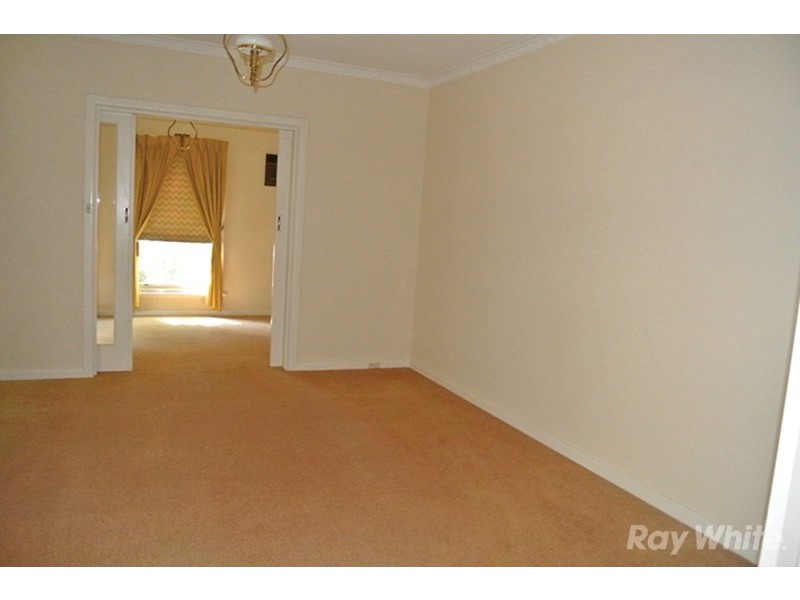 20 Greenways Road, Glen Waverley VIC 3150