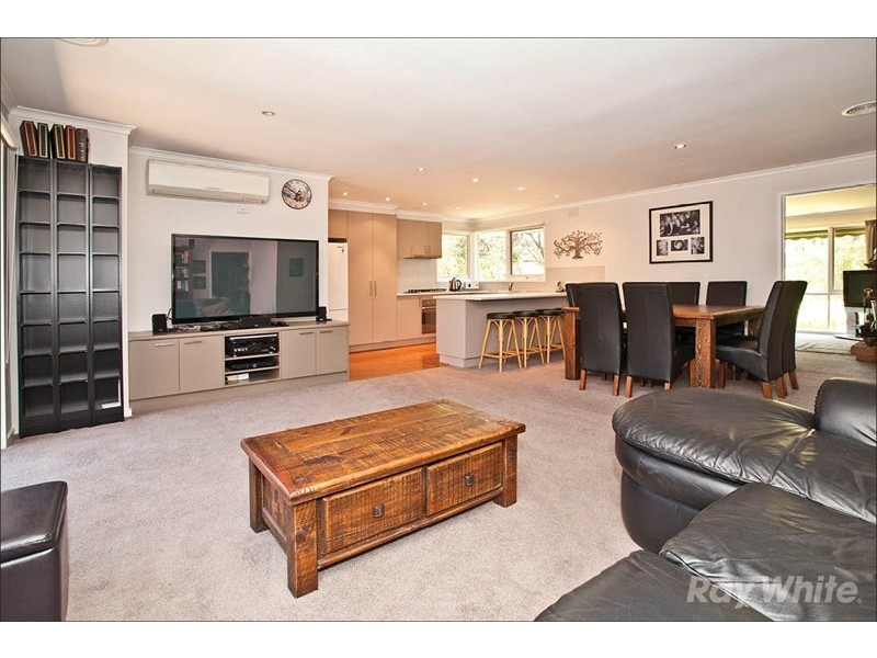 49 Mary Avenue, Wheelers Hill VIC 3150