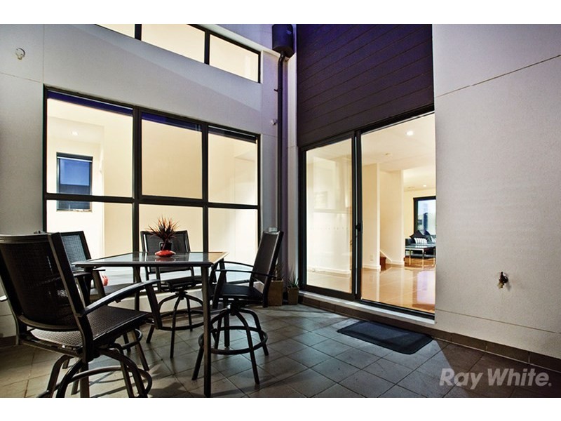 76 Waverley Park Drive, Mulgrave VIC 3170