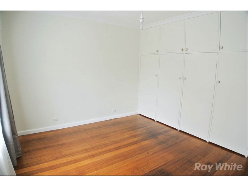 37 Jordan Grove, Glen Waverley VIC 3150