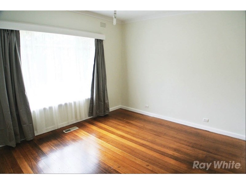 37 Jordan Grove, Glen Waverley VIC 3150