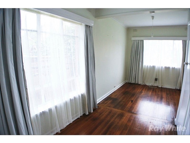 37 Jordan Grove, Glen Waverley VIC 3150