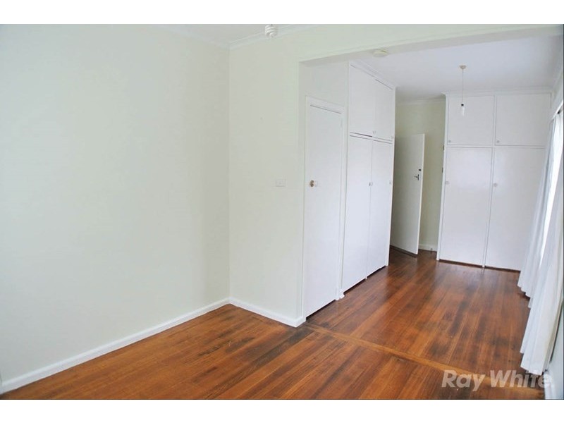 37 Jordan Grove, Glen Waverley VIC 3150