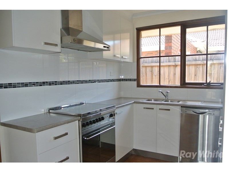 4 Searle Court, Dandenong North VIC 3175