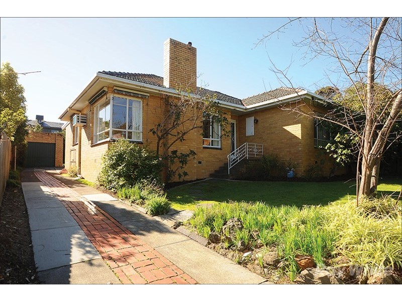 35 Larch Crescent, Mount Waverley VIC 3149