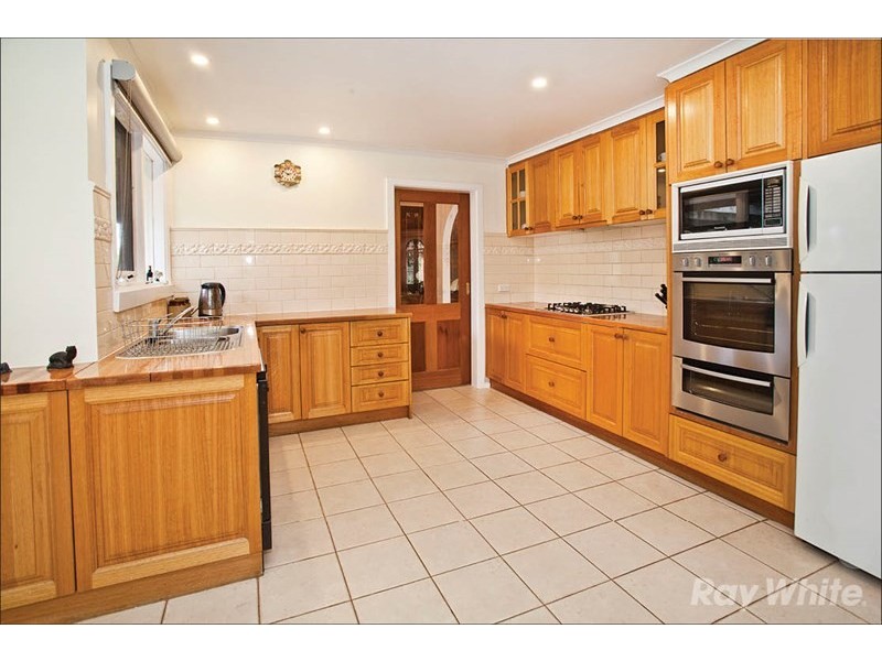 15 Maldon Court, Wheelers Hill VIC 3150