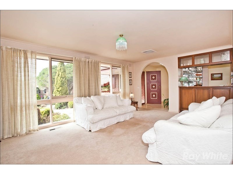 15 Maldon Court, Wheelers Hill VIC 3150