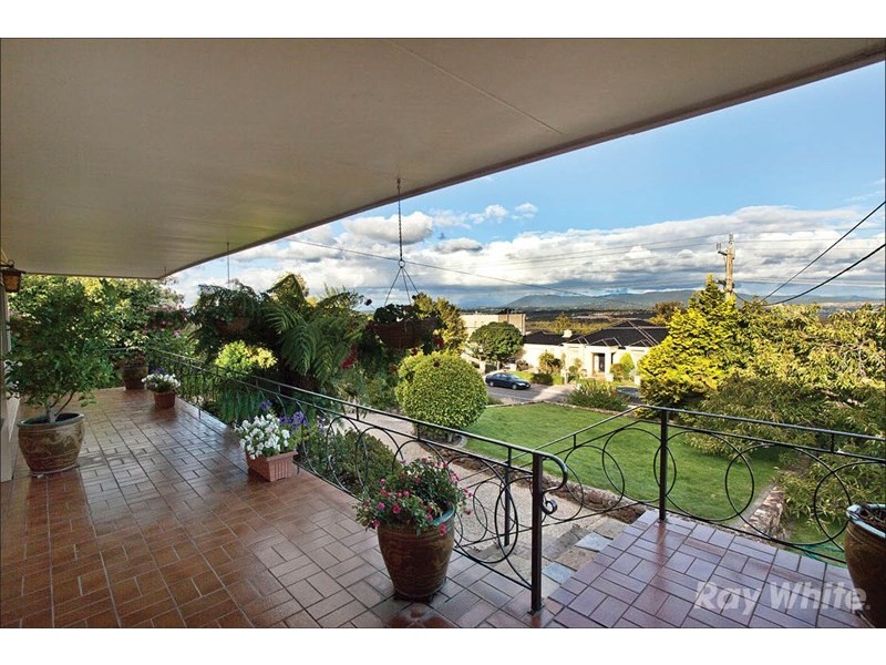 49 Lum Road, Wheelers Hill VIC 3150