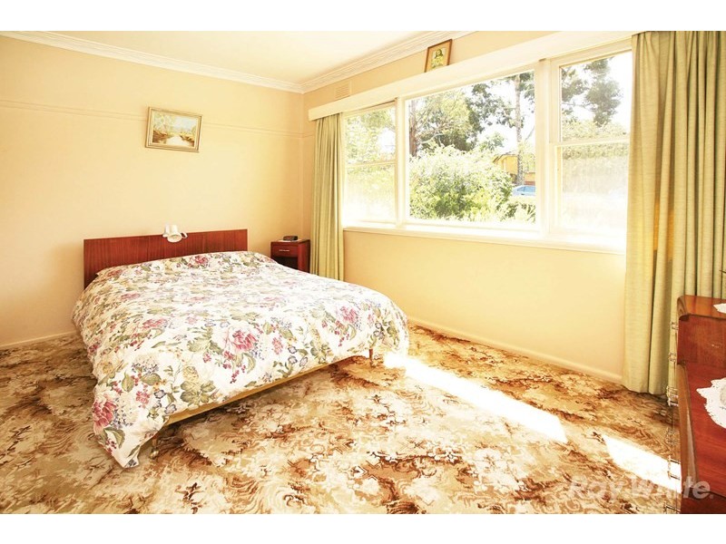 13 Aurisch Avenue, Glen Waverley VIC 3150