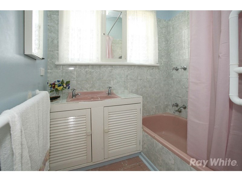 13 Aurisch Avenue, Glen Waverley VIC 3150