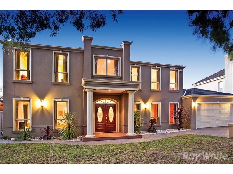 4 Peartree Way, Glen Waverley VIC 3150