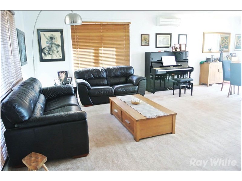 15 Lalor Close, Mulgrave VIC 3170