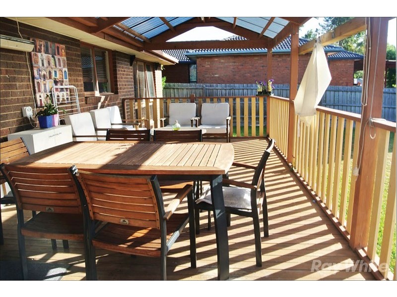 15 Lalor Close, Mulgrave VIC 3170