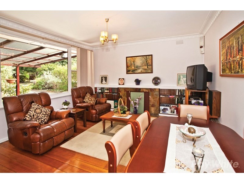 24 Durward Avenue, Glen Waverley VIC 3150