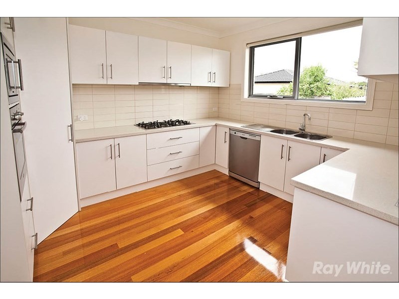 2/4 Flora Road, Clayton VIC 3168