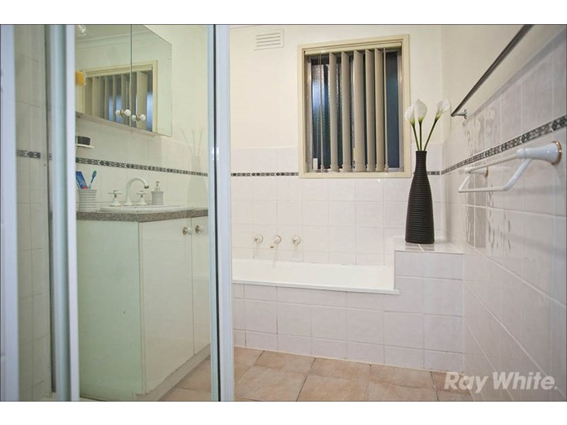 42 Denver Crescent, Mulgrave VIC 3170