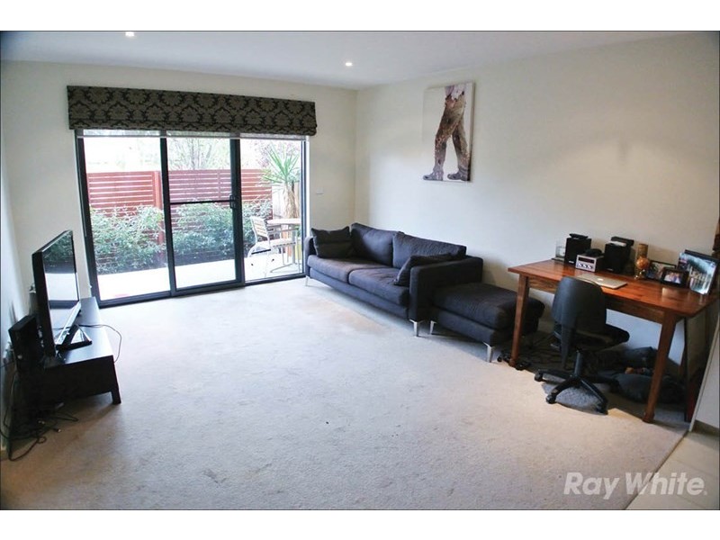 1/1 Frank Street, Glen Waverley VIC 3150