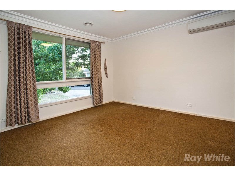 15 Lowen Road, Glen Waverley VIC 3150