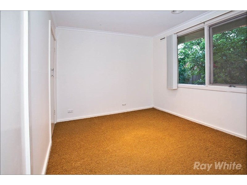 15 Lowen Road, Glen Waverley VIC 3150