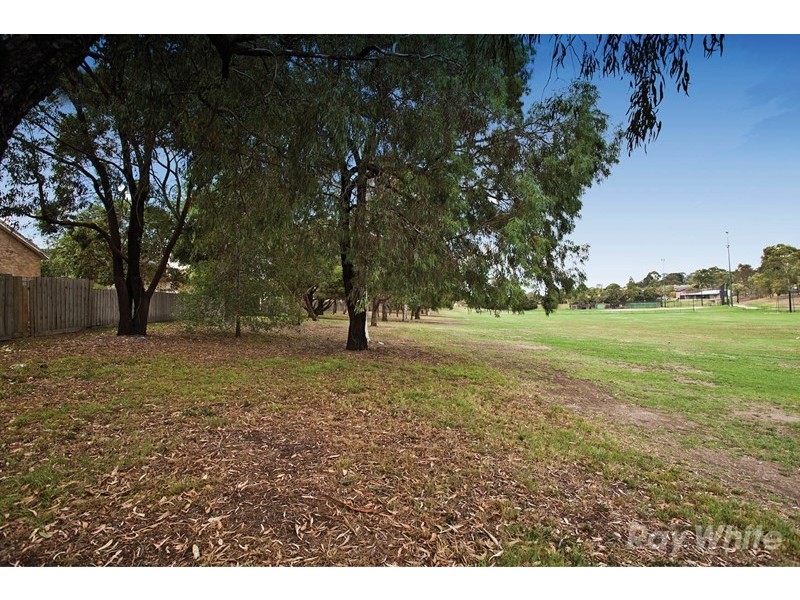 10 Fortescue Grove, Vermont South VIC 3133