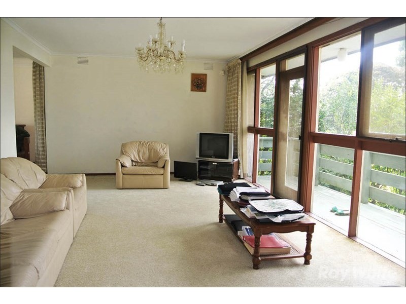 1 Delfin Court, Glen Waverley VIC 3150