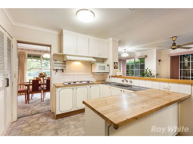 22 Rivett Crescent, Mulgrave VIC 3170