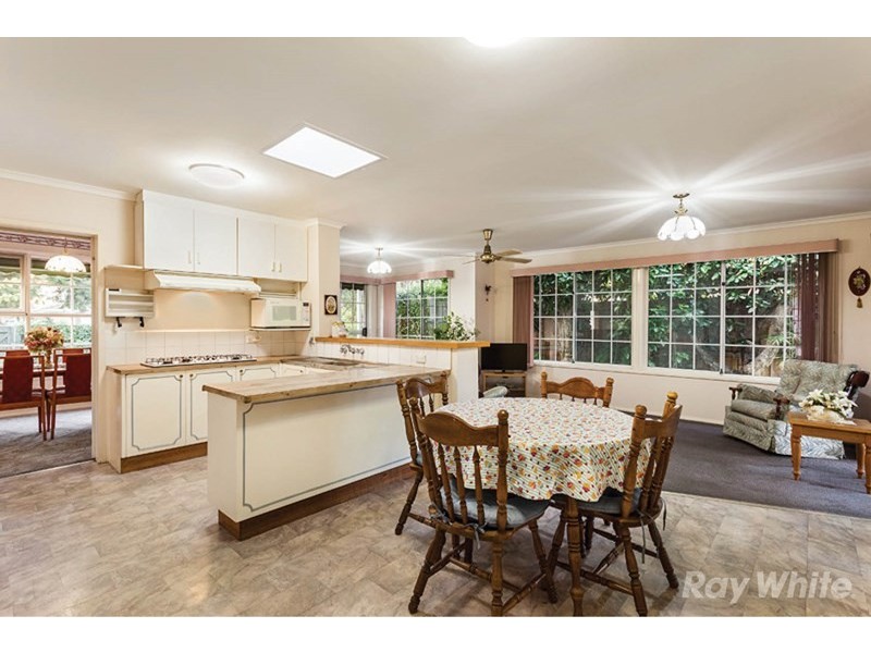 22 Rivett Crescent, Mulgrave VIC 3170