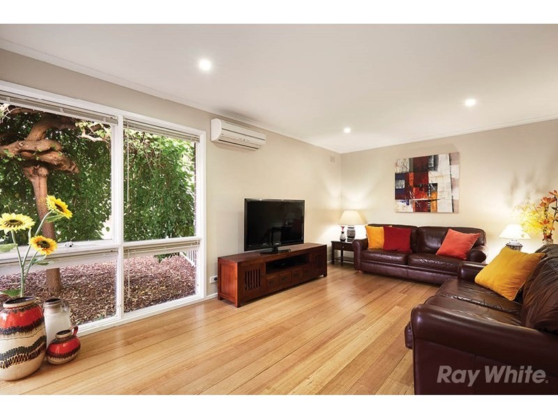 12 Templewood Avenue, Noble Park North VIC 3174