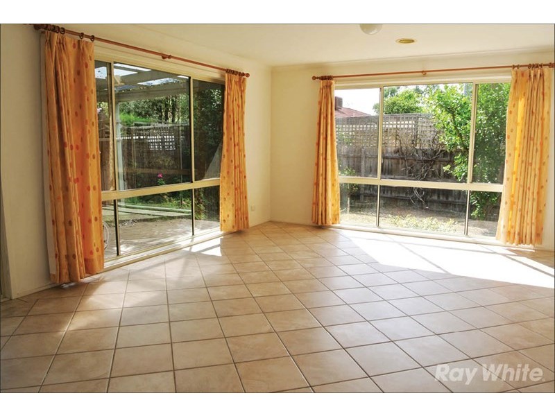 3 Howitt Place, Burwood East VIC 3151