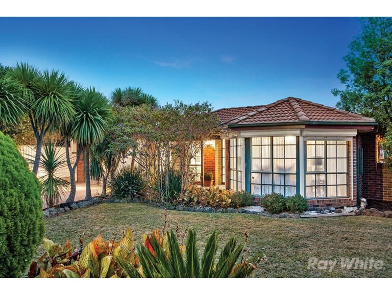 4 Doyle Place, Endeavour Hills VIC 3802