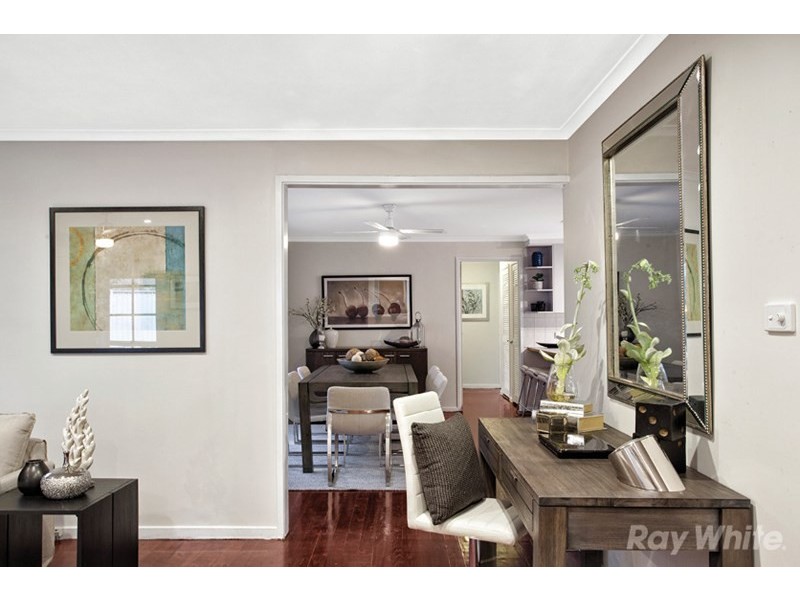 4 Doyle Place, Endeavour Hills VIC 3802