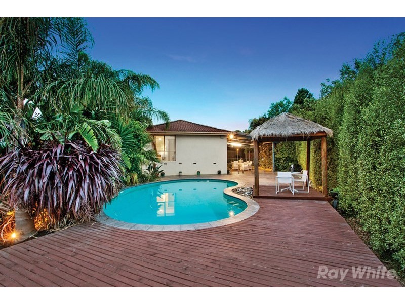 4 Doyle Place, Endeavour Hills VIC 3802