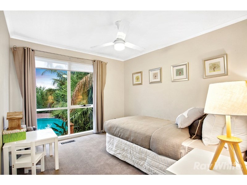 4 Doyle Place, Endeavour Hills VIC 3802