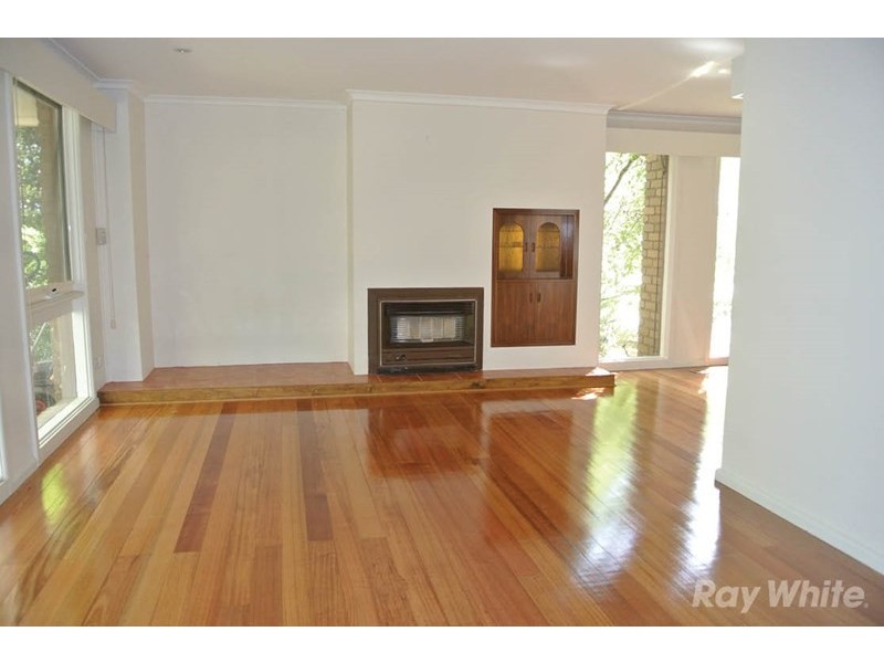 8 Mavista Avenue, Glen Waverley VIC 3150