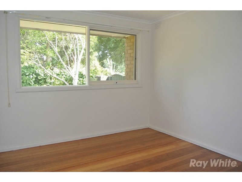 8 Mavista Avenue, Glen Waverley VIC 3150