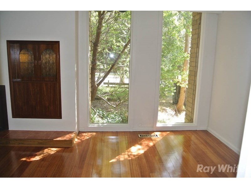 8 Mavista Avenue, Glen Waverley VIC 3150