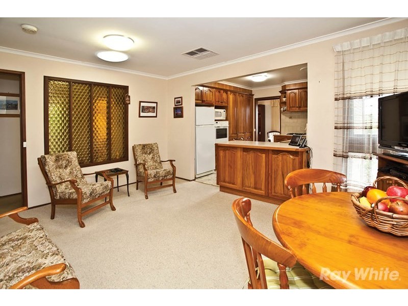 37 Ingleside Crescent, Glen Waverley VIC 3150