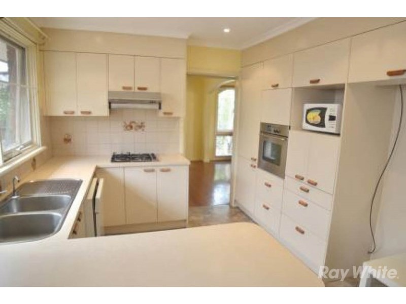 51 Guinevere Parade, Glen Waverley VIC 3150