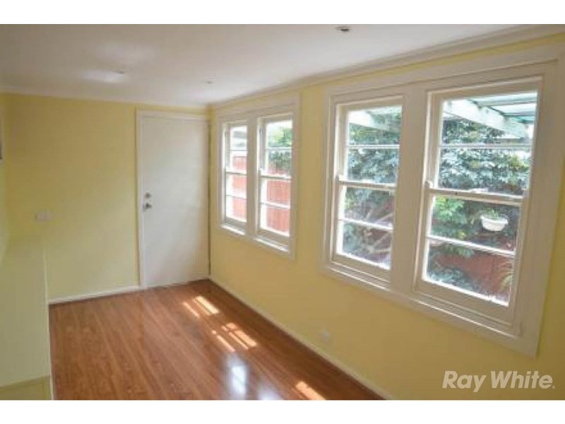 51 Guinevere Parade, Glen Waverley VIC 3150