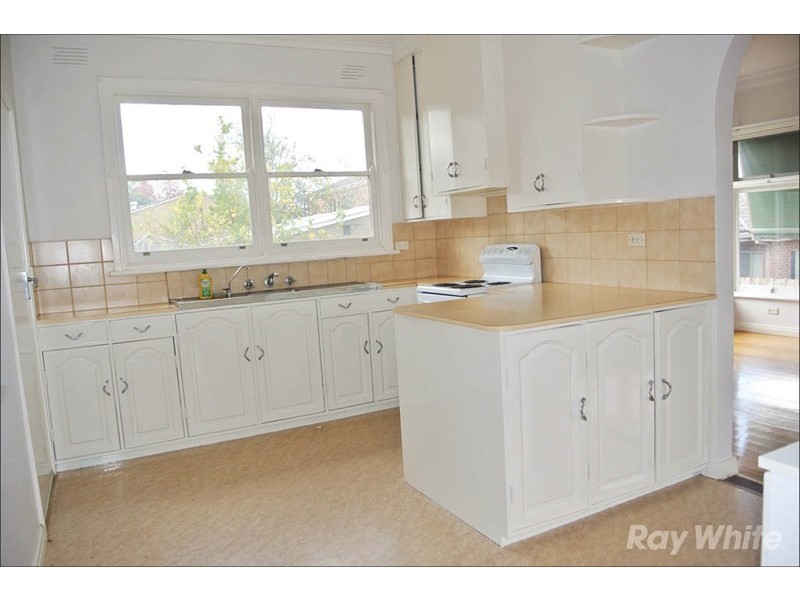 9 Garrisson Drive, Glen Waverley VIC 3150