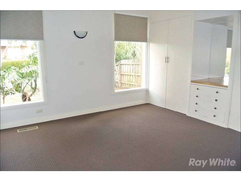 9 Garrisson Drive, Glen Waverley VIC 3150