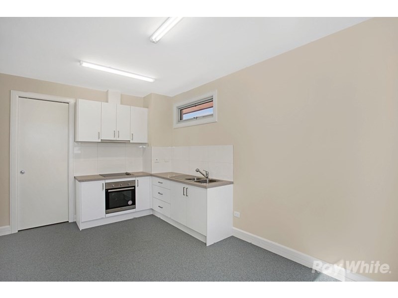 516 Highbury Road, Glen Waverley VIC 3150