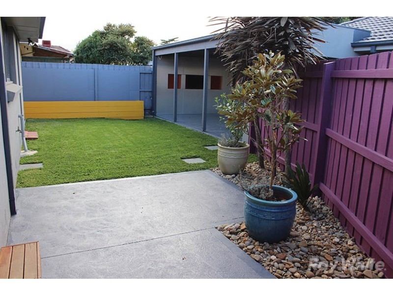 1/56 Glencairn Street, Mulgrave VIC 3170